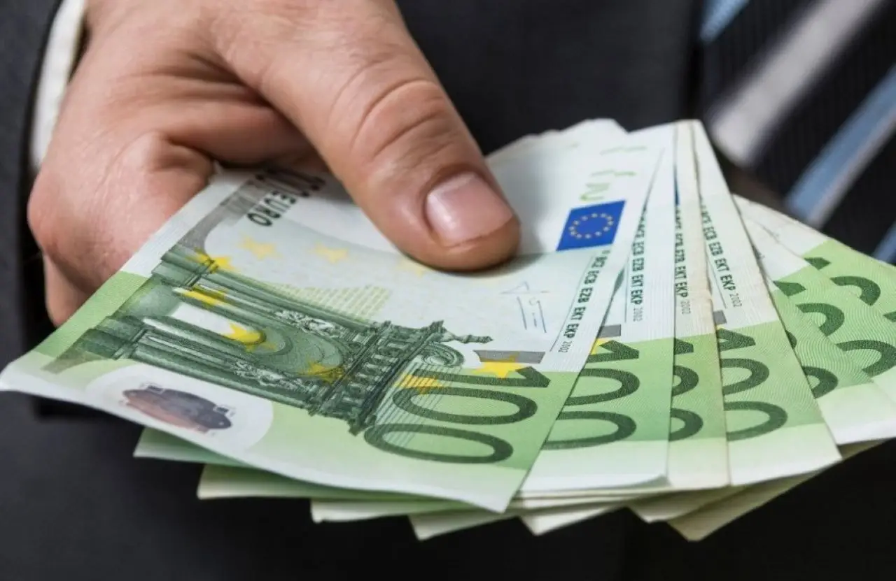 Hai 30.000 euro da parte? Ecco quanto ti garantisce al mese una rendita vitalizia